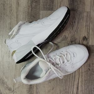 RYKA ATHLETIC SHOE WHITE  SIZE 9